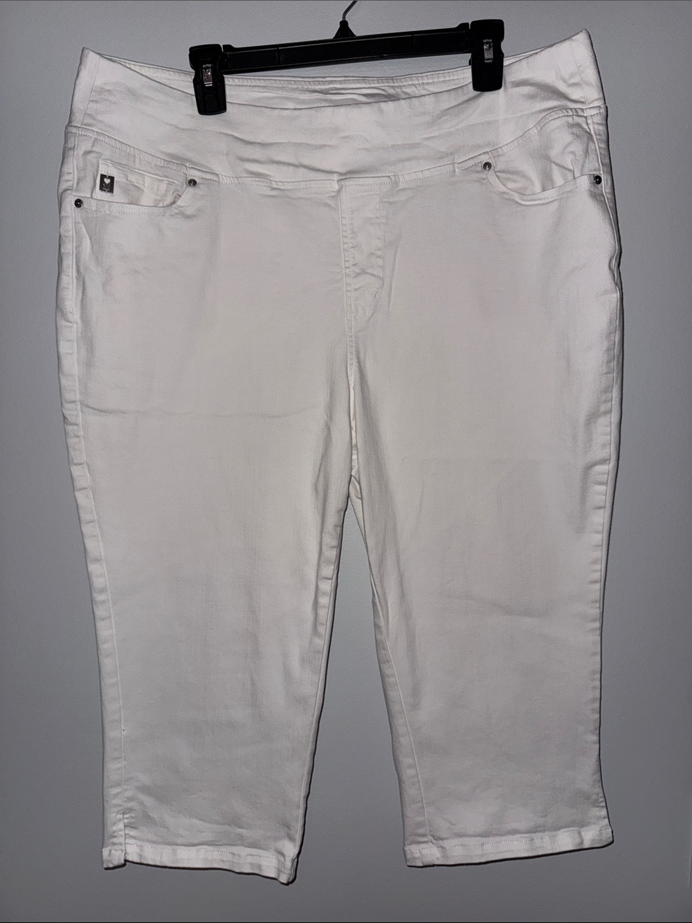 Belle by Kim Gravel White Ankle Crop Jeans
